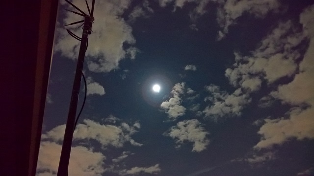 関東で見えた月